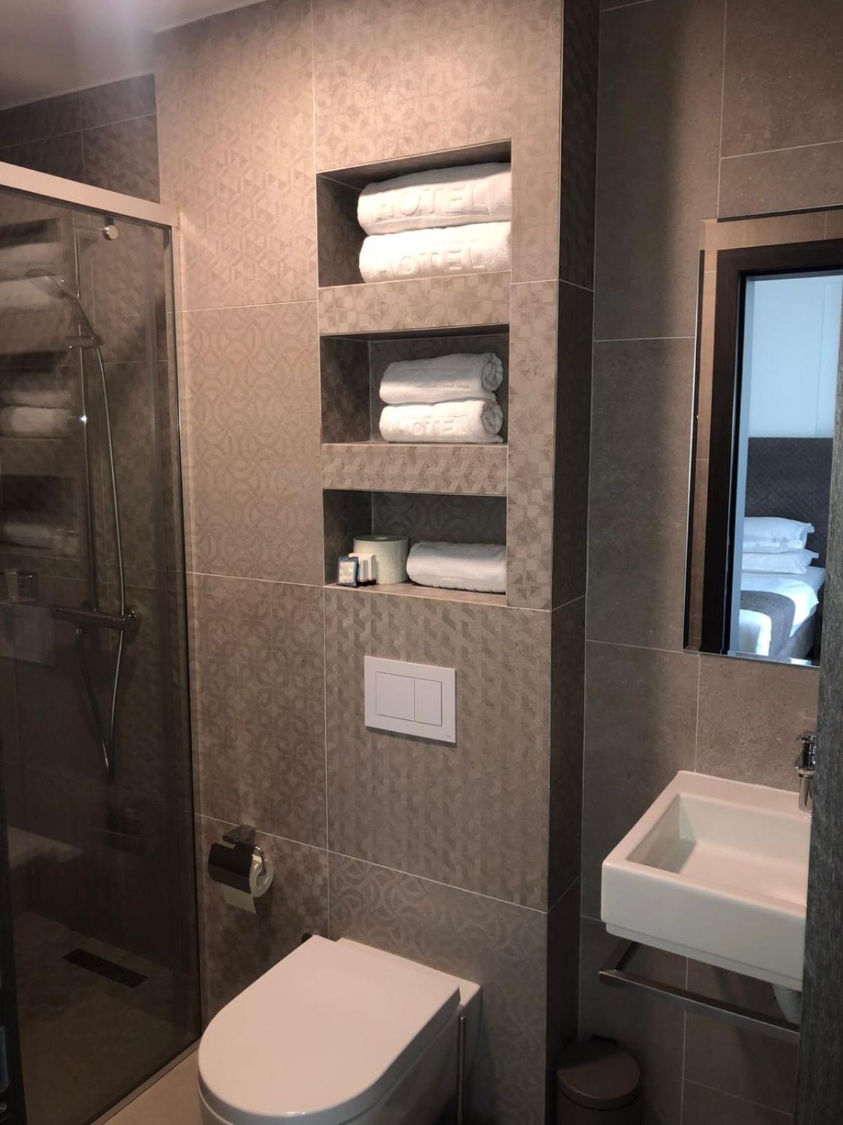 Qama Hotel Kosovo Polje Bagian luar foto